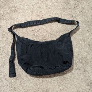 BAGGU Medium Crescent Nylon Bag in Black